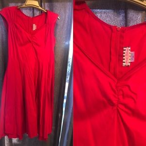 3x pinup couture red Heidi dress